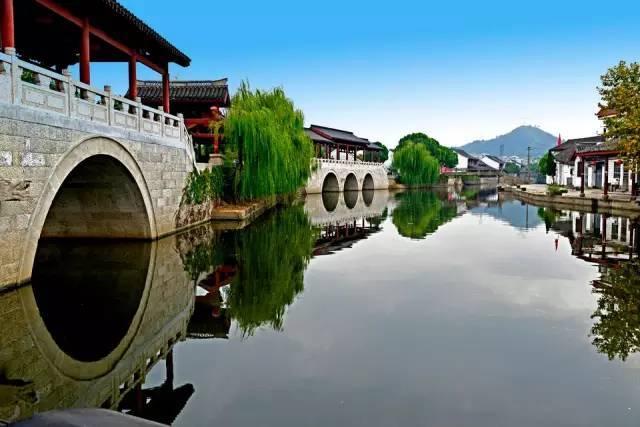 南极和北极为什么会出现极昼极夜现象？游戏画面